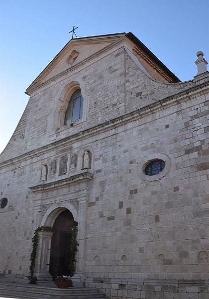 Cattedrale_SantAngelo-dei-Lombardi